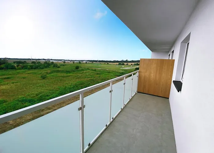 Elegant 1-bedroom Flat With Balcony Near Lejlighed Wrocław