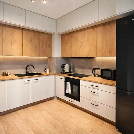 Elegant 1-bedroom Flat With Balcony Near Wroclaw *