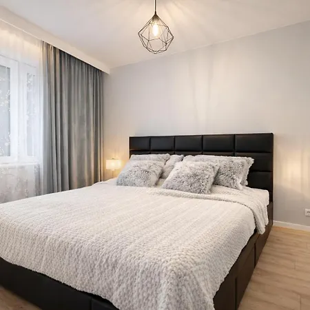 Elegant 1-bedroom Flat With Balcony Near Wroclaw * Dobrzykowice