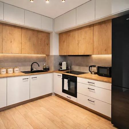 Apartmán Elegant 1-bedroom Flat With Balcony Near Wroclaw *